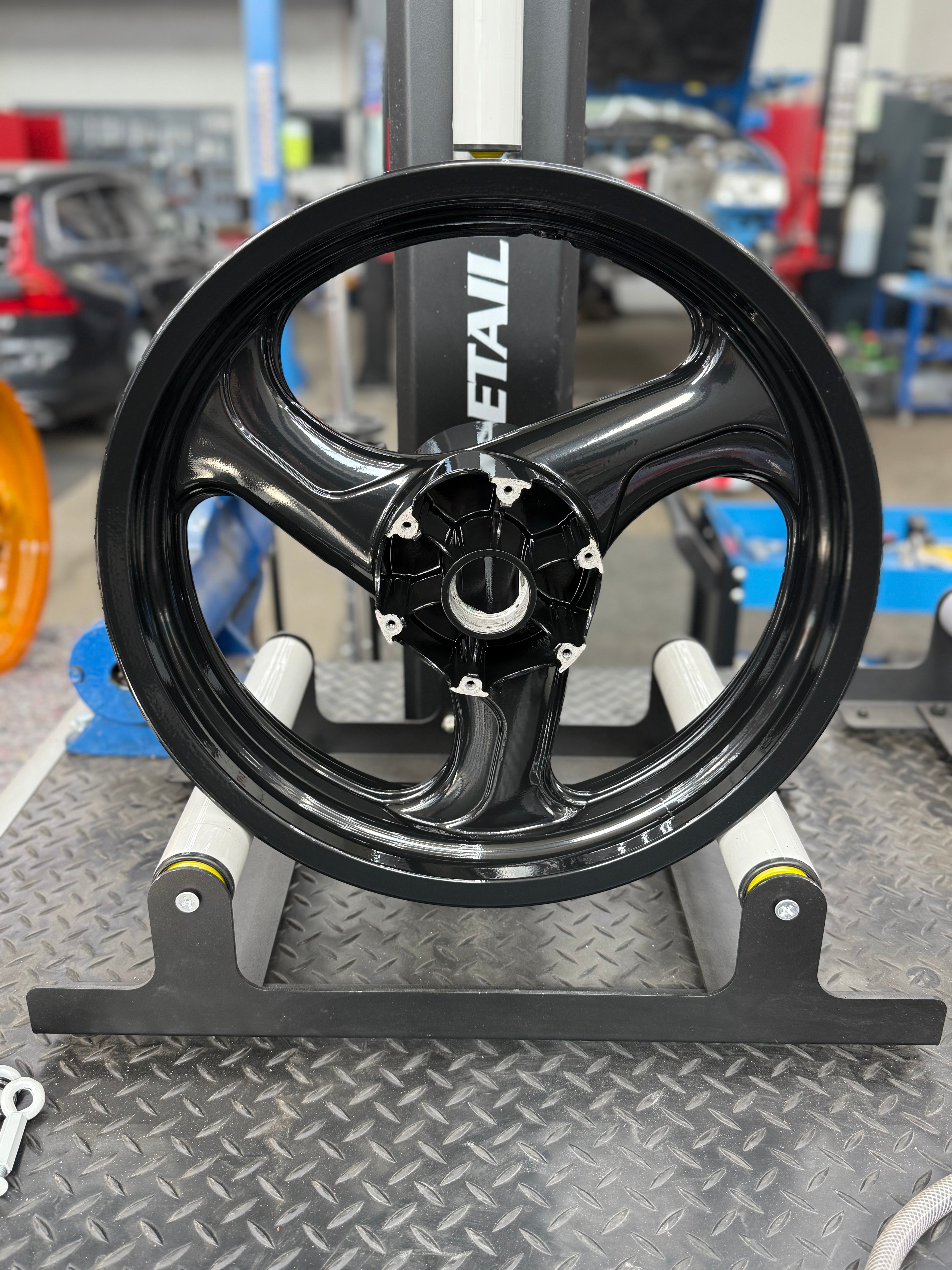 1x Motorradfelge Pulverbeschichten